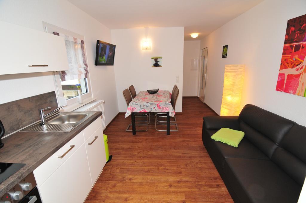 Fewo Samanta Schmider- Auch Kurzfristig Ep Karten Garantiert! Apartament Rust Pokój zdjęcie