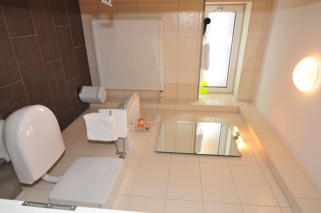 Fewo Samanta Schmider- Auch Kurzfristig Ep Karten Garantiert! Apartament Rust Zewnętrze zdjęcie