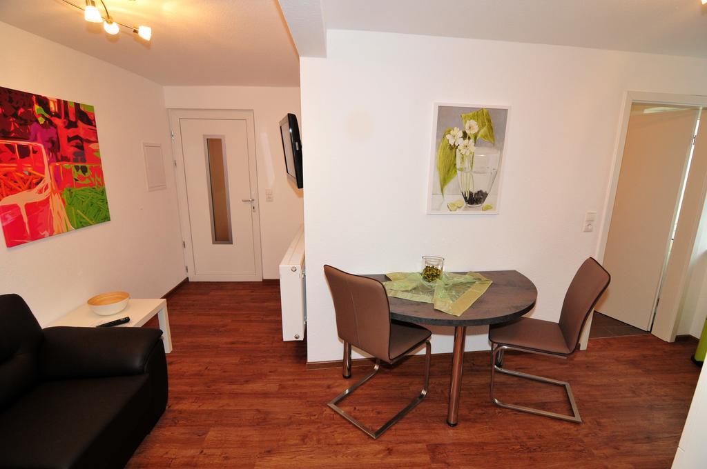 Fewo Samanta Schmider- Auch Kurzfristig Ep Karten Garantiert! Apartament Rust Pokój zdjęcie